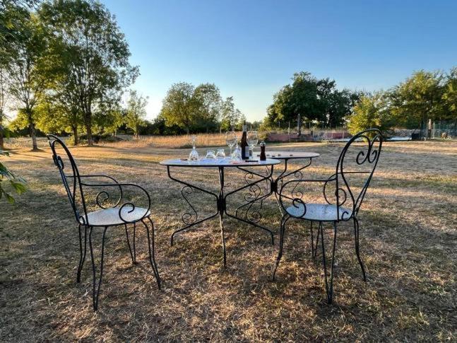 Cosy A La Campagne Daire Solsac Dış mekan fotoğraf